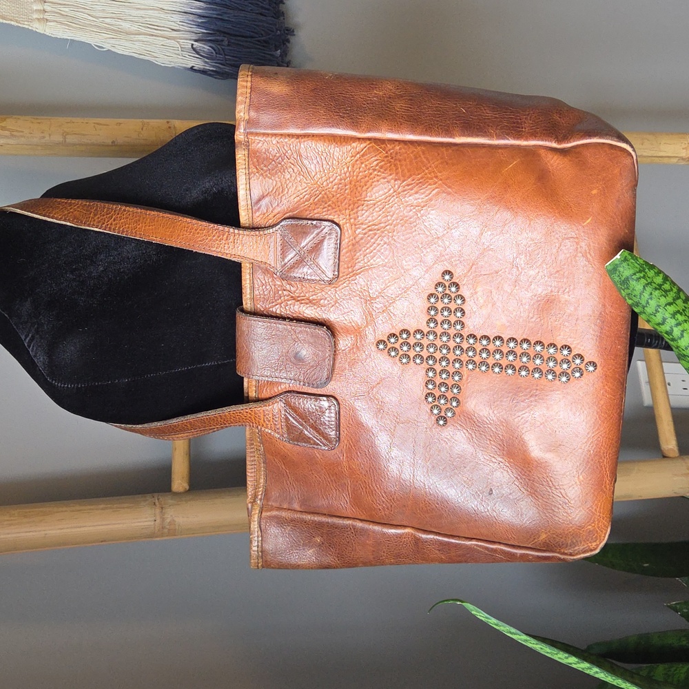 Two Bar Mcfadin TRUE WEST COLLECTION Stud Cross bag